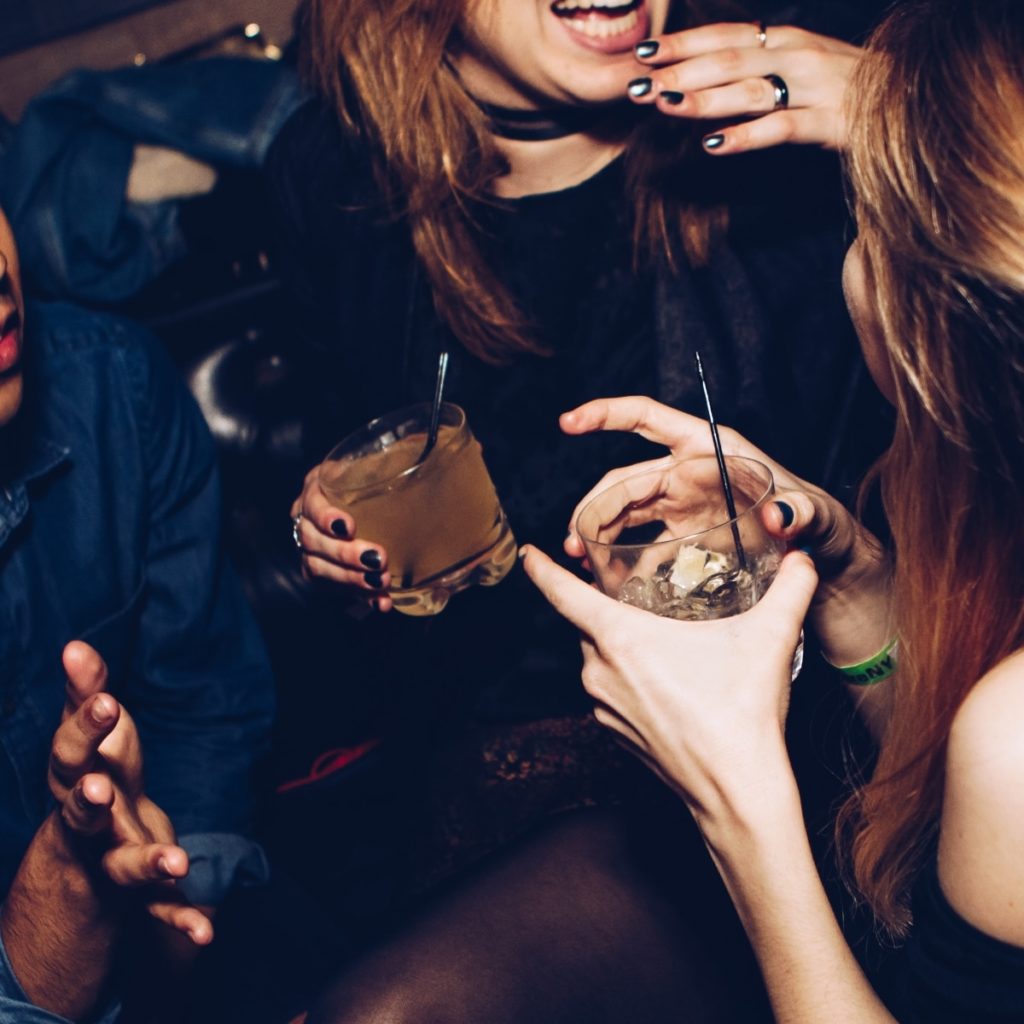 women-talking-with-drinks-1024x1024